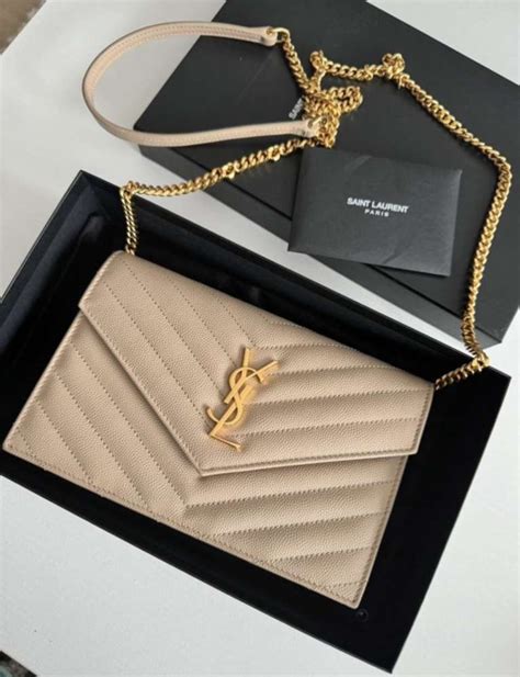 ysl kabelka fake